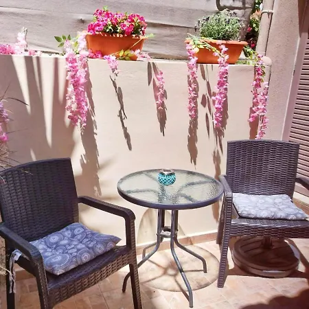 Dolphins House Apartman *